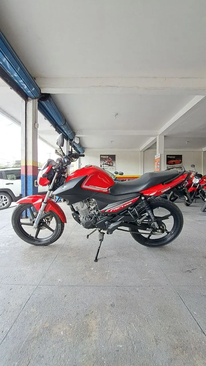 YAMAHA YBR 150 FACTOR ED LATERAL ESQUERDA